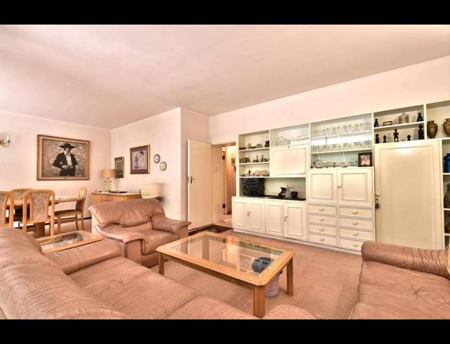 2 BEDROOM TOWNHOUSE FOR SALE IN SANDOWN